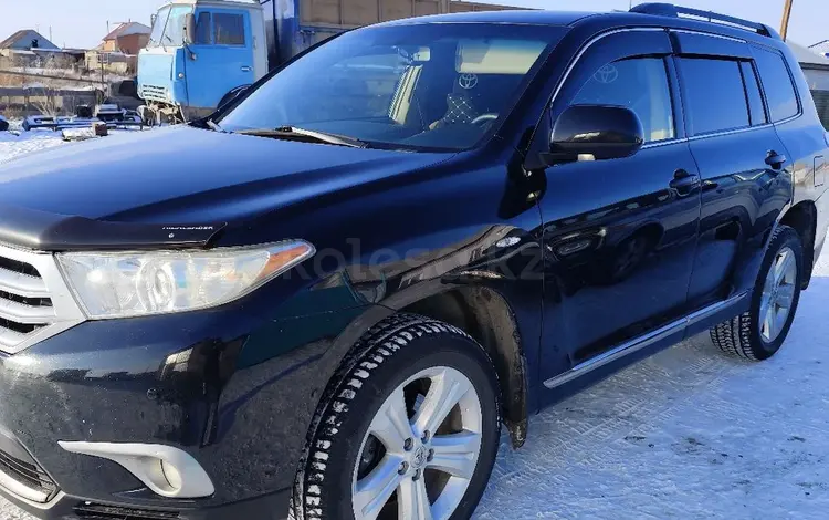 Toyota Highlander 2012 годаfor11 800 000 тг. в Семей