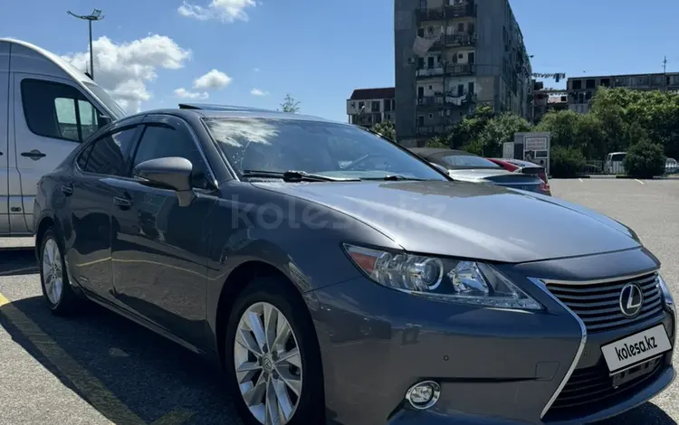 Lexus ES 300h 2014 годаfor9 000 000 тг. в Актау