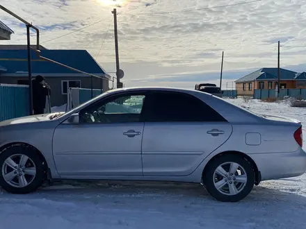 Toyota Camry 2002 года за 5 200 000 тг. в Актобе – фото 2