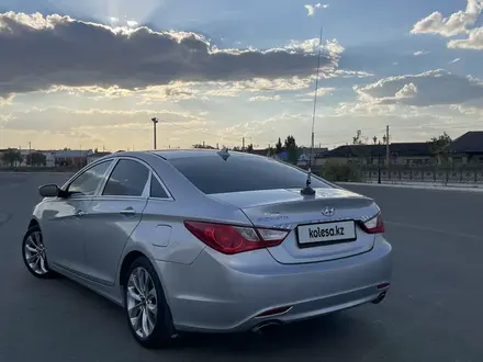 Hyundai Sonata 2012 года за 5 000 000 тг. в Атырау – фото 9