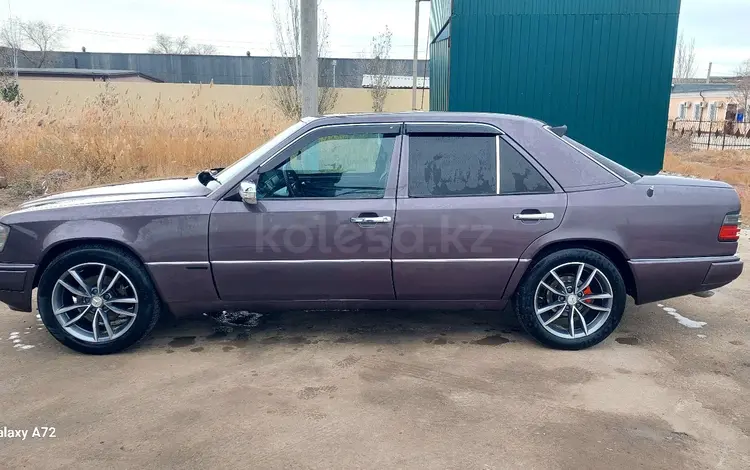 Mercedes-Benz E 200 1992 годаүшін2 500 000 тг. в Атырау