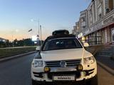 Volkswagen Touareg 2008 года за 7 500 000 тг. в Астана – фото 4