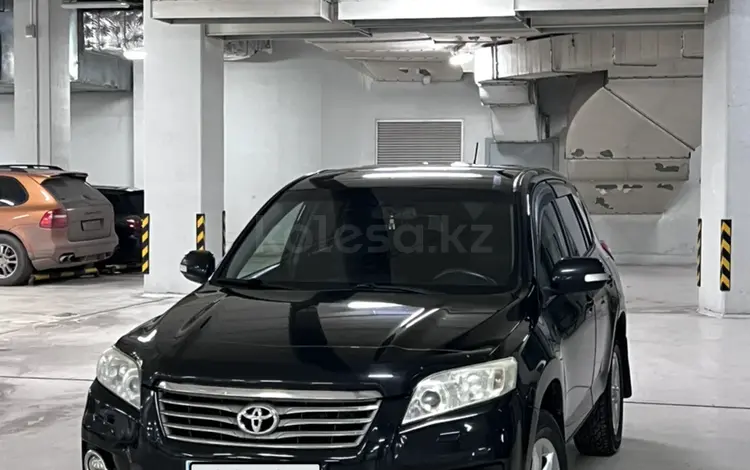 Toyota RAV4 2011 годаfor7 800 000 тг. в Астана