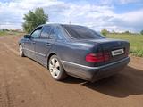 Mercedes-Benz E 280 1996 года за 1 300 000 тг. в Уральск – фото 4