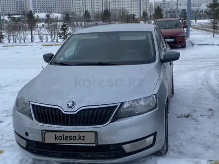 Skoda Rapid 2013 года за 2 700 000 тг. в Атырау – фото 18