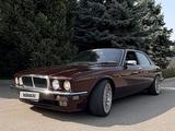 Jaguar XJ 1994 года за 12 000 000 тг. в Алматы – фото 4