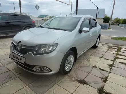 Renault Logan 2015 года за 3 850 000 тг. в Уральск – фото 2