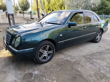 Mercedes-Benz E 230 1996 года за 2 200 000 тг. в Кызылорда