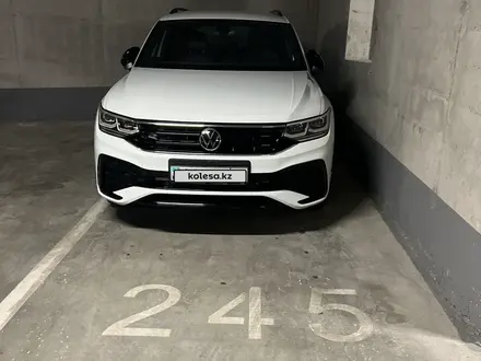 Volkswagen Tiguan 2021 года за 20 000 000 тг. в Алматы – фото 2