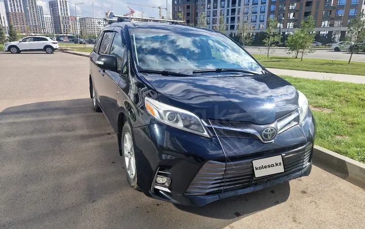 Toyota Sienna 2016 годаүшін14 500 000 тг. в Астана