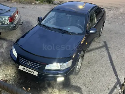 Toyota Camry 1998 года за 3 400 000 тг. в Усть-Каменогорск