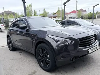 Infiniti FX37