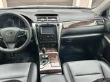 Toyota Camry 2015 года за 12 000 000 тг. в Атырау – фото 3