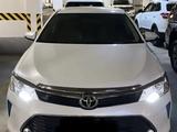 Toyota Camry 2015 года за 12 200 000 тг. в Атырау – фото 2