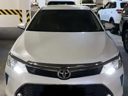 Toyota Camry 2015 года за 12 000 000 тг. в Атырау – фото 2
