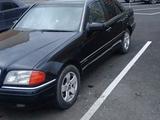 Mercedes-Benz C 200 1994 годаүшін2 500 000 тг. в Астана – фото 3