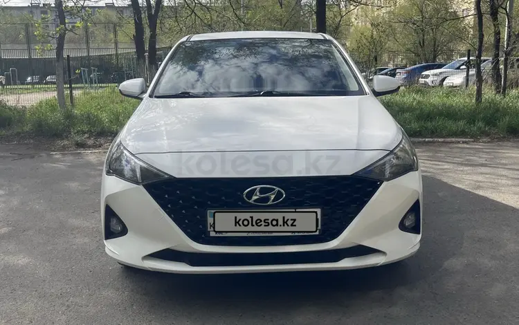 Hyundai Accent 2021 года за 6 550 000 тг. в Актобе