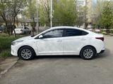 Hyundai Accent 2021 года за 6 550 000 тг. в Актобе – фото 3