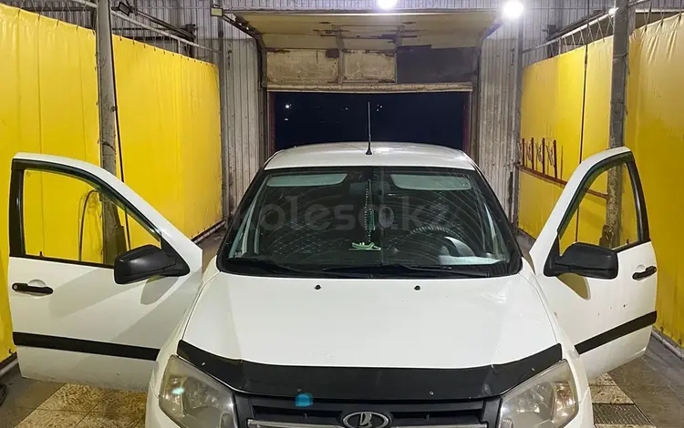 ВАЗ (Lada) Granta 2190 2013 годаүшін1 500 000 тг. в Уральск