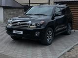 Toyota Land Cruiser 2013 годаfor20 000 200 тг. в Астана