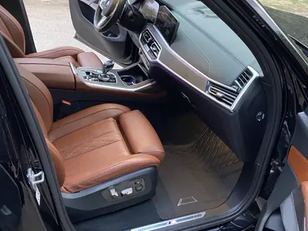 BMW X7 2021 года за 42 000 000 тг. в Алматы – фото 33