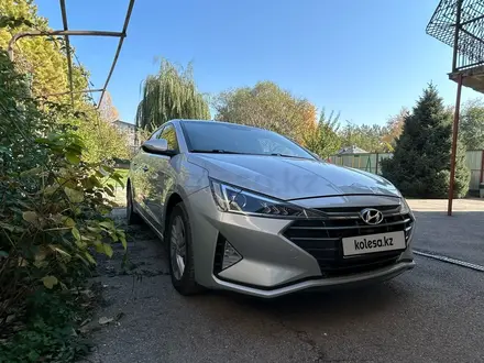 Hyundai Elantra 2019 года за 7 800 000 тг. в Алматы