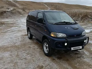 Mitsubishi Delica, 1994