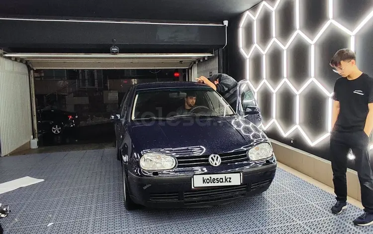 Volkswagen Golf 1999 годаүшін2 450 000 тг. в Алматы