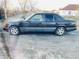 Mercedes-Benz E 200 1992 года за 1 280 000 тг. в Павлодар – фото 2