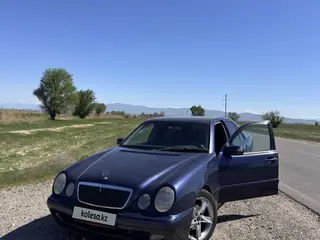 Mercedes-Benz E 240