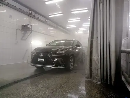 Lexus NX 200t 2017 года за 11 500 000 тг. в Актобе – фото 2