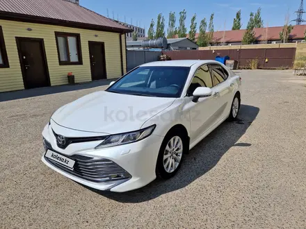 Toyota Camry 2021 года за 18 200 000 тг. в Атырау – фото 5