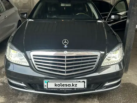 Mercedes-Benz S 350 2011 года за 11 000 000 тг. в Алматы
