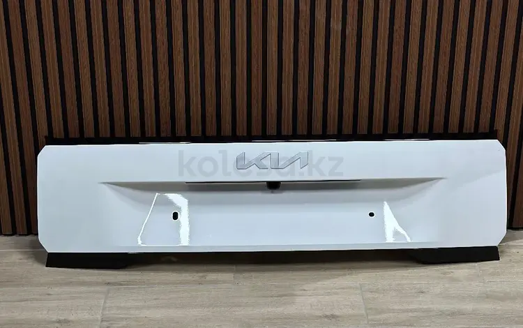 KIA Ray накладка крышки багажника за 2 121 тг. в Шымкент