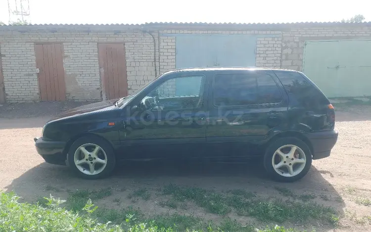 Volkswagen Golf 1996 годаүшін1 200 000 тг. в Уральск
