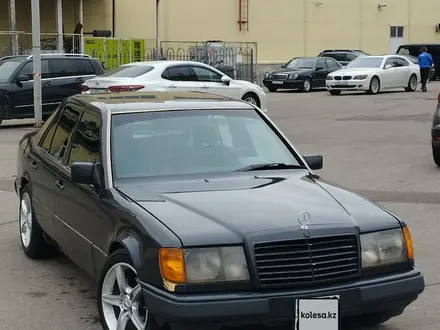 Mercedes-Benz E 230 1992 года за 1 500 000 тг. в Алматы – фото 12