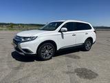 Mitsubishi Outlander 2015 годаүшін11 000 000 тг. в Усть-Каменогорск – фото 2