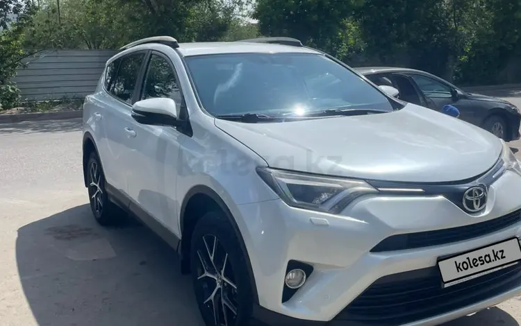 Toyota RAV4 2018 года за 11 000 000 тг. в Актобе