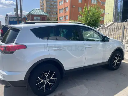 Toyota RAV4 2018 года за 11 000 000 тг. в Актобе – фото 5