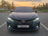 Toyota Camry 2019 года за 14 100 000 тг. в Астана