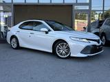 Toyota Camry 2018 года за 13 200 000 тг. в Шымкент