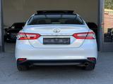 Toyota Camry 2018 года за 13 200 000 тг. в Шымкент – фото 5