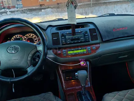 Toyota Camry 2005 года за 4 700 000 тг. в Актобе – фото 16