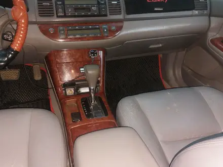 Toyota Camry 2005 года за 4 700 000 тг. в Актобе – фото 6