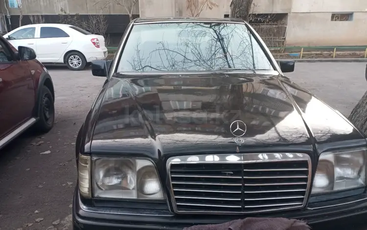Mercedes-Benz E 220 1994 года за 1 500 000 тг. в Алматы