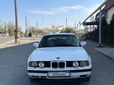 BMW 520 1999 года за 950 000 тг. в Талгар – фото 2
