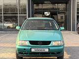 Volkswagen Polo 1997 года за 990 000 тг. в Алматы – фото 2