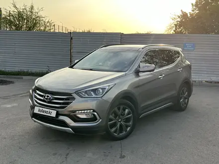 Hyundai Santa Fe 2017 года за 13 000 000 тг. в Алматы – фото 2