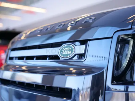 Land Rover Defender 2023 года за 92 000 000 тг. в Астана – фото 17