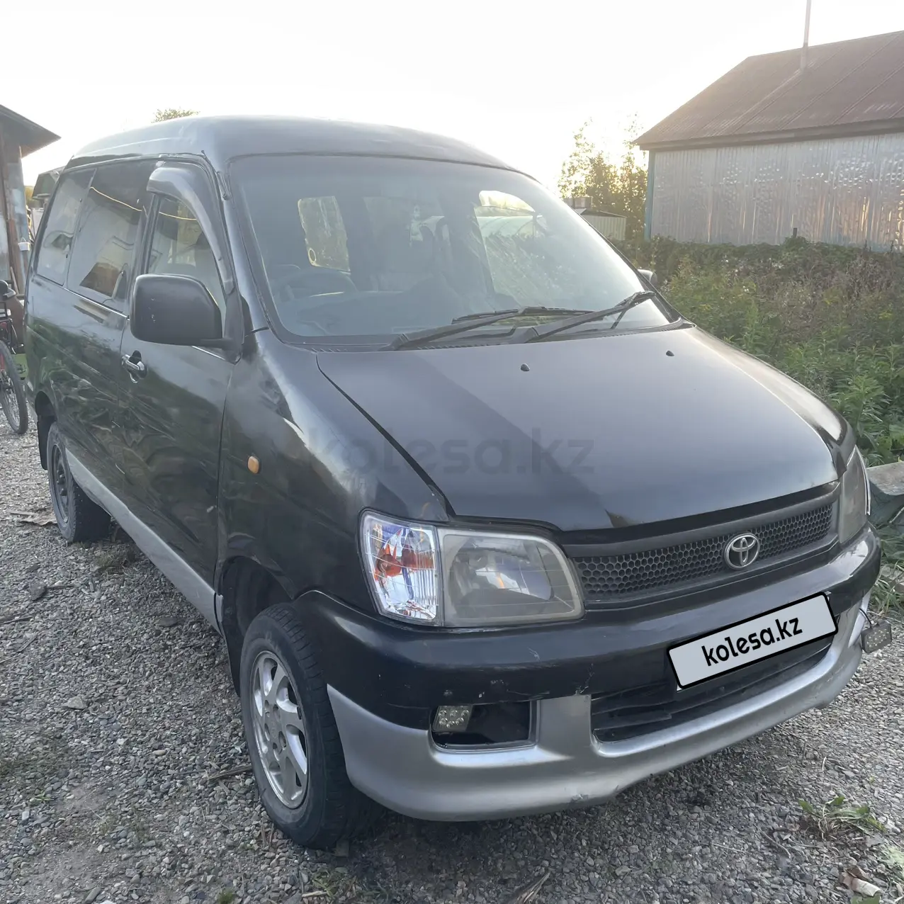 Toyota Town Ace Noah, 1999